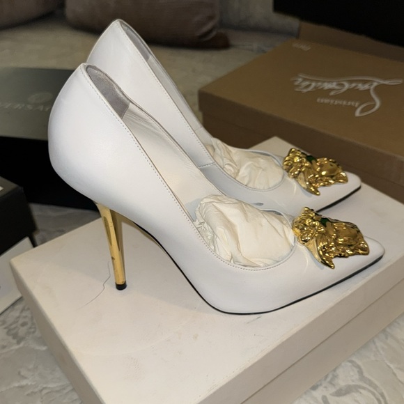 Versace high heels white Medusa face pointed toes sz 37.5 - Picture 3 of 6